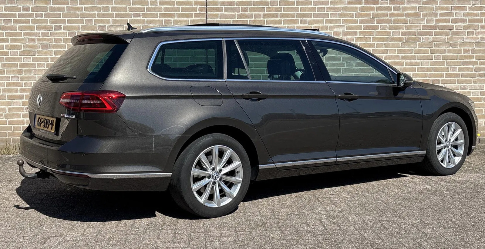 Volkswagen Passat 2015, photo 2/6