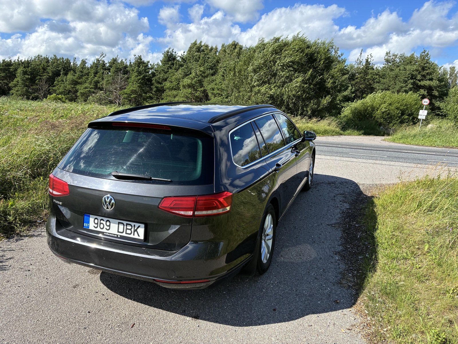 Volkswagen Passat 2019, photo 3/15
