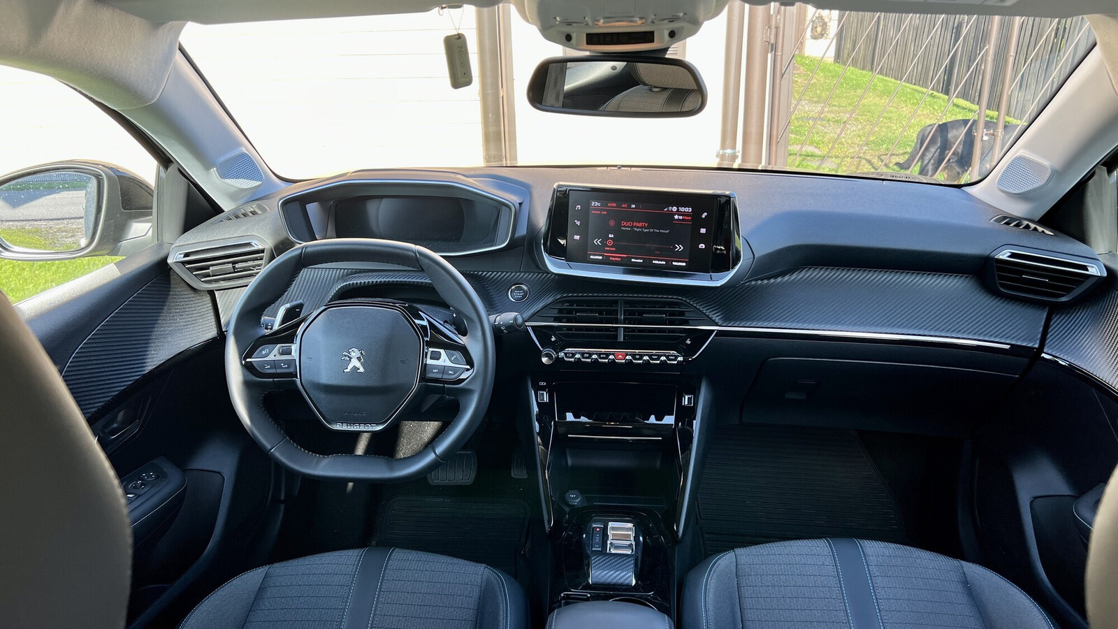 Peugeot 208 2022, photo 4/4