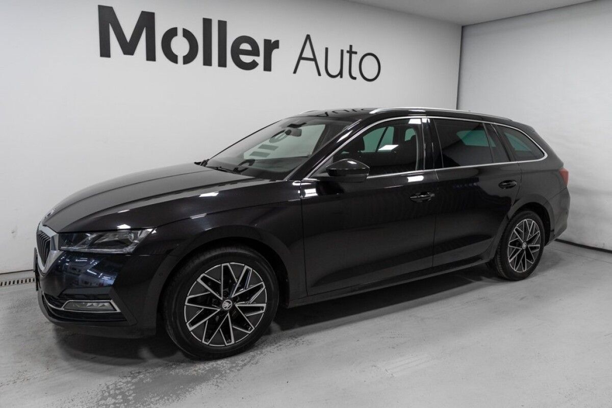Škoda Octavia 2023, photo 2/26