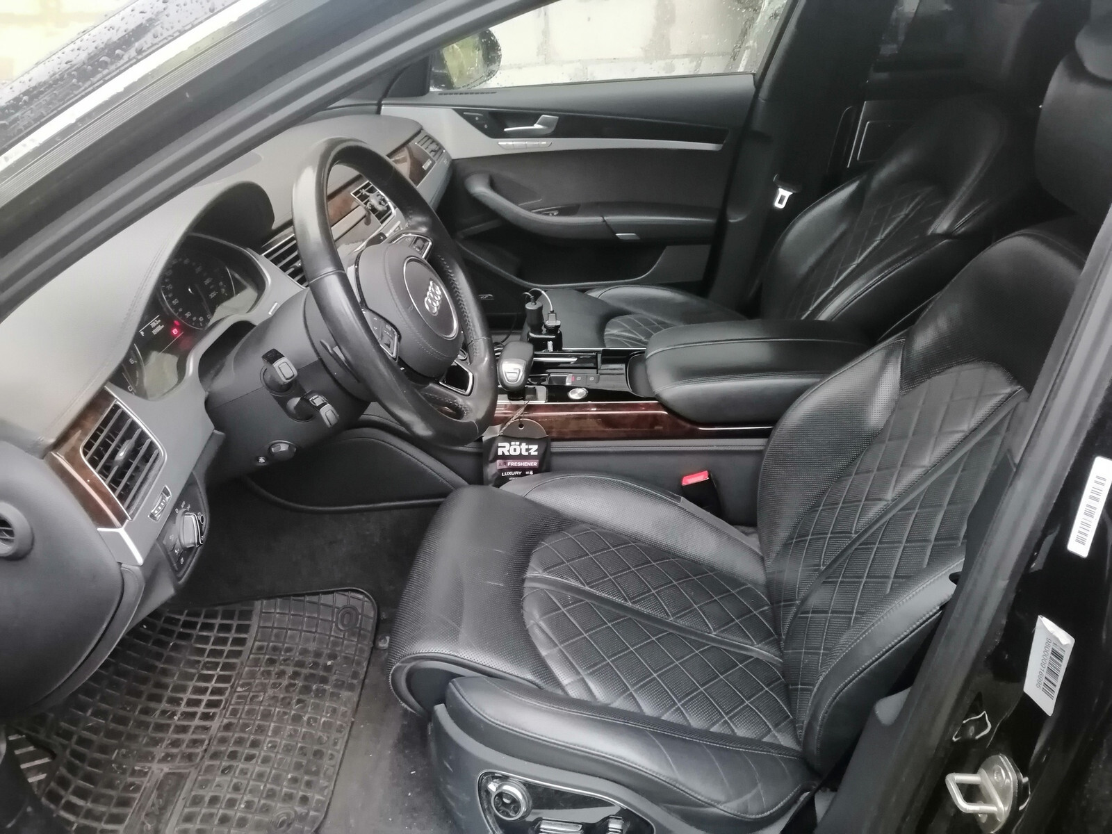 Audi A8 2014, photo 6/7