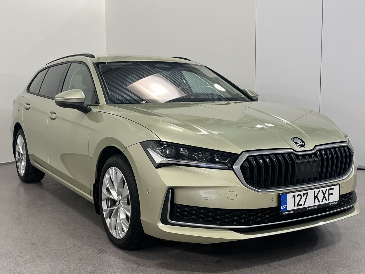Škoda Superb 2025, photo 3/32