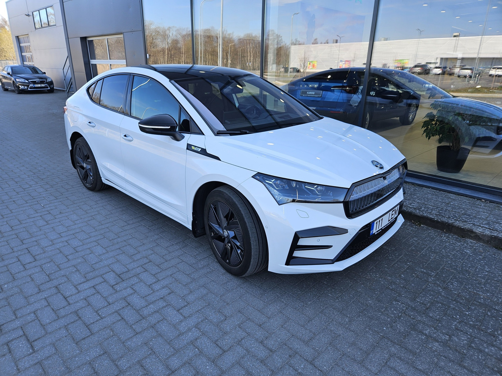 Škoda Enyaq 2023, photo 2/10