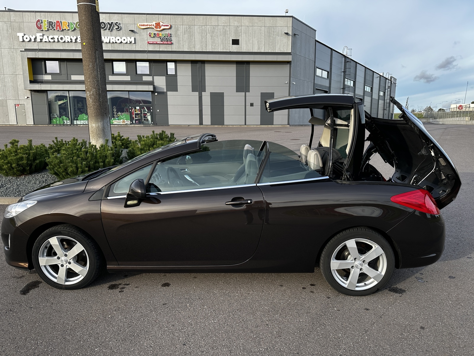 Peugeot 308 2009, kuva 3/17