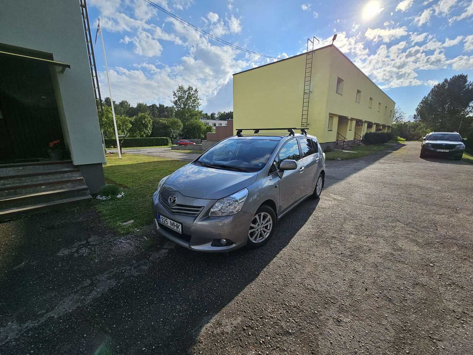Toyota Verso 2012, photo 2/2
