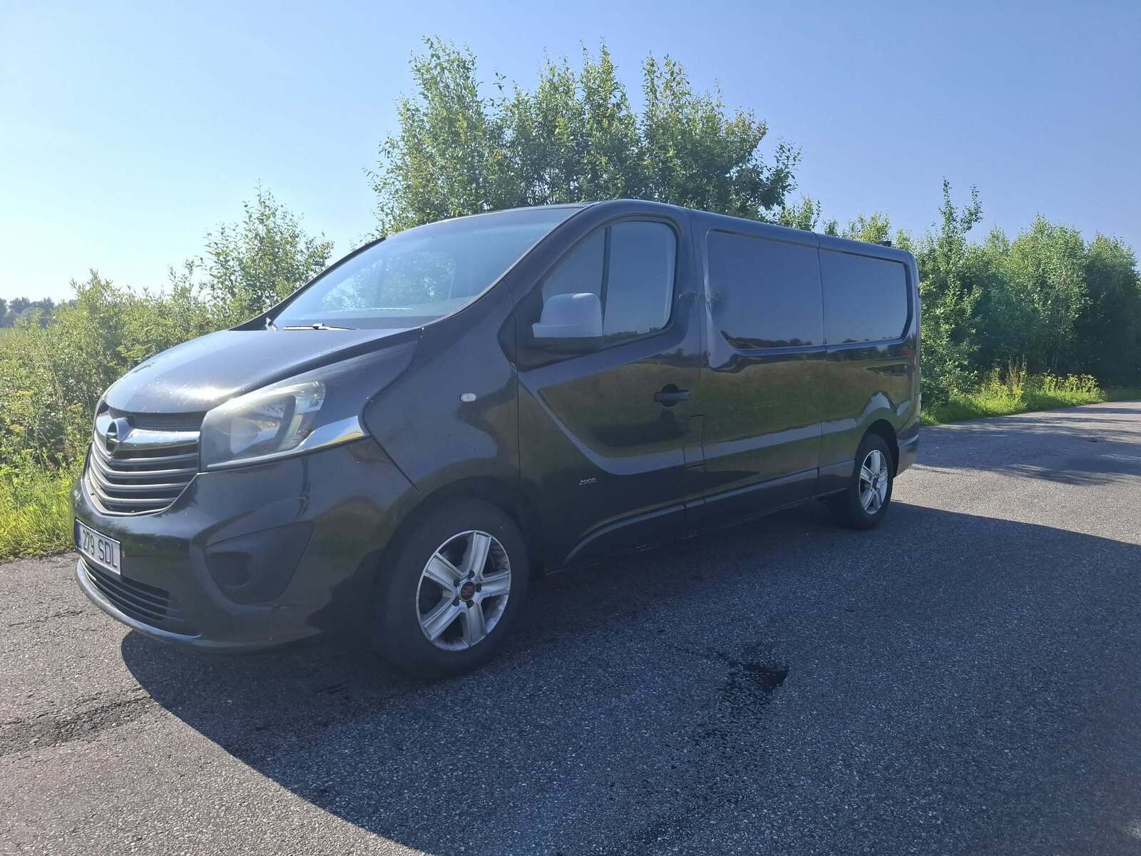 Opel Vivaro 2016, kuva 2/9