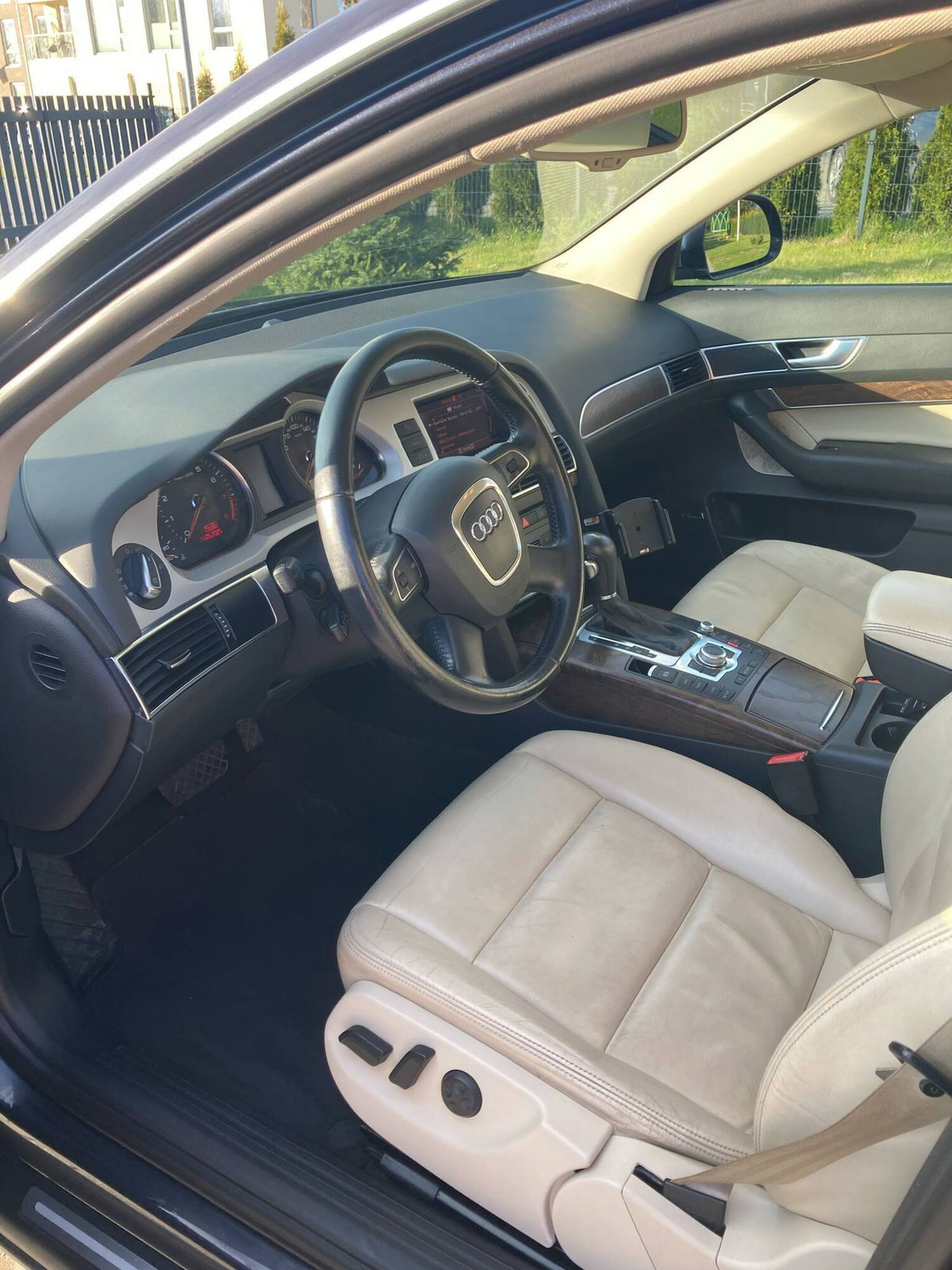 Audi A6 2010, photo 5/9