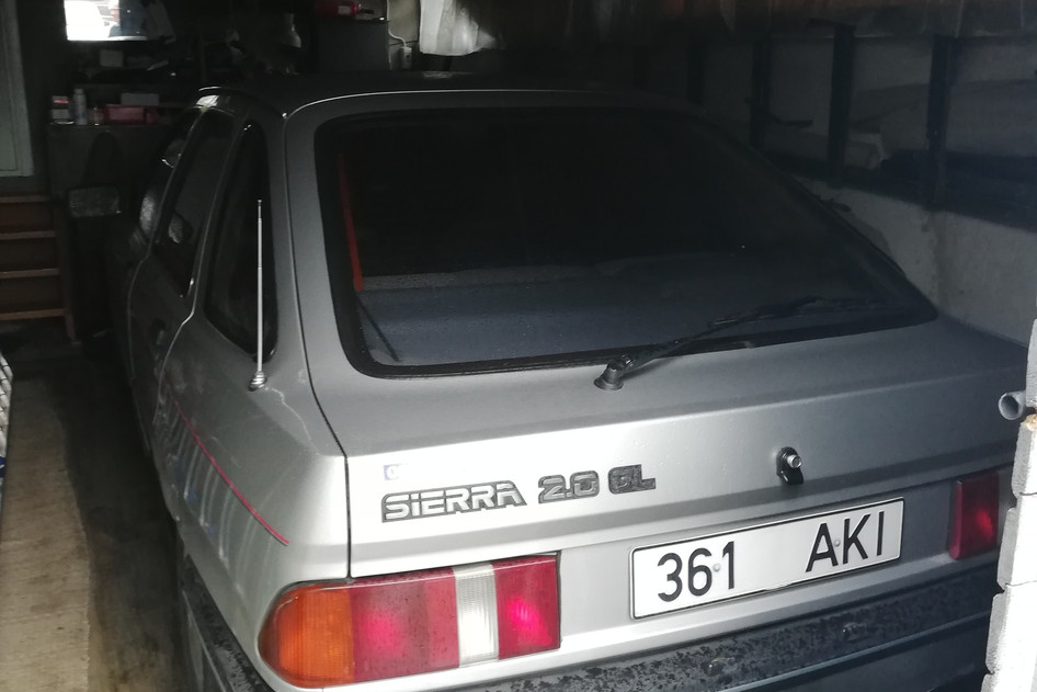 Ford Sierra, 1996, 2.0, 77 kW, benzīns, manuālā, aizmugurējā piedziņa