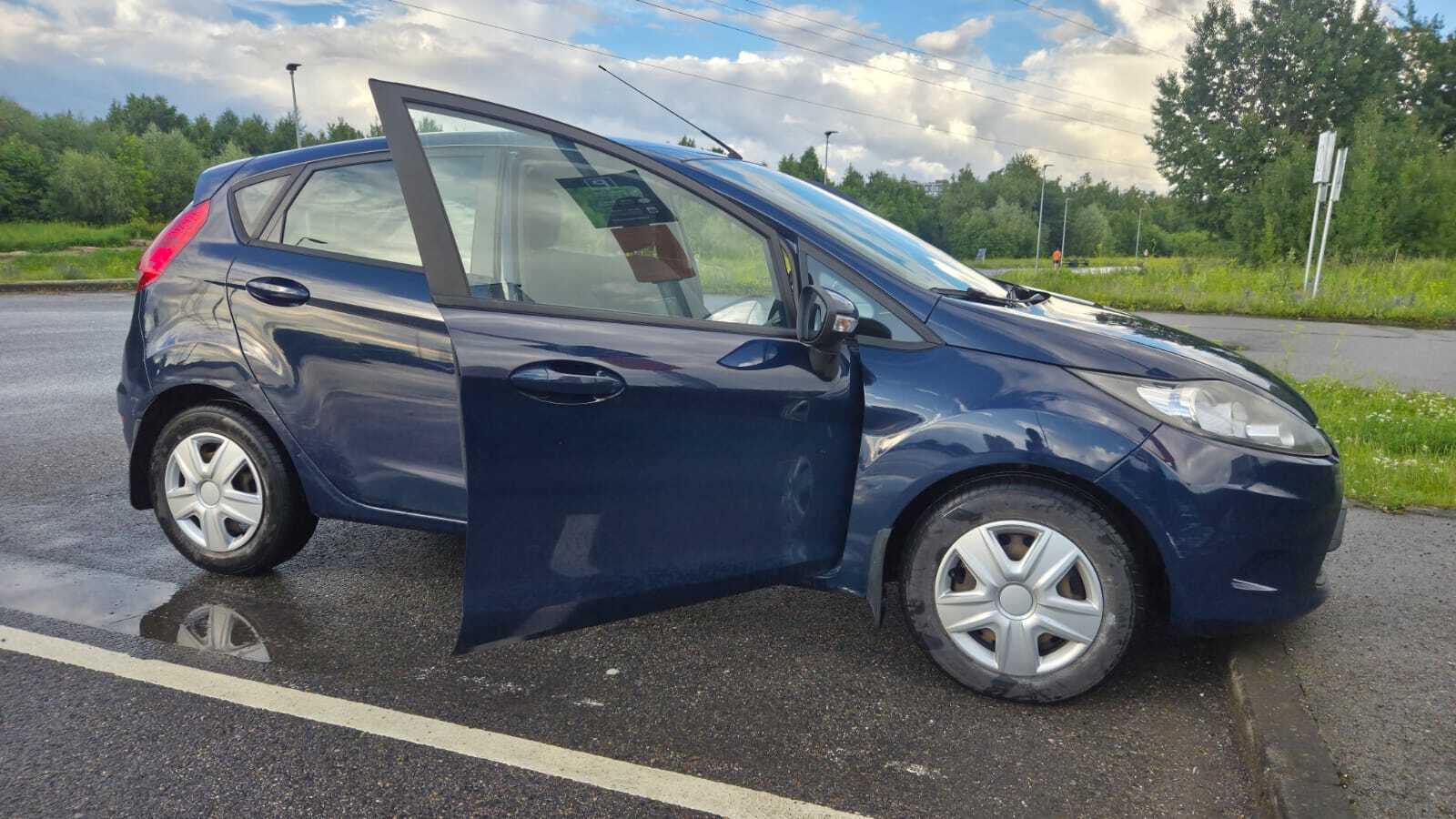 Ford Fiesta 2011, photo 6/14