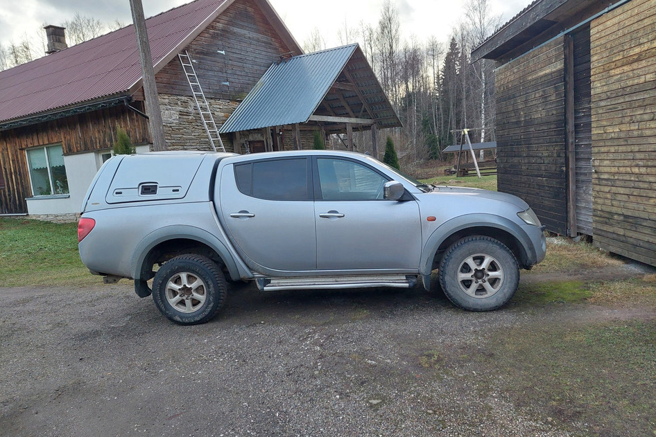 Mitsubishi L200, 2009, 2.5, 131 kW, дизель, автомат, полный привод