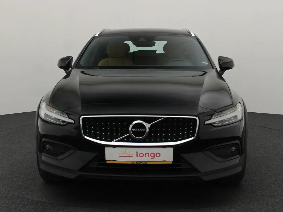 Volvo V60 Cross Country 2019, photo 3/40