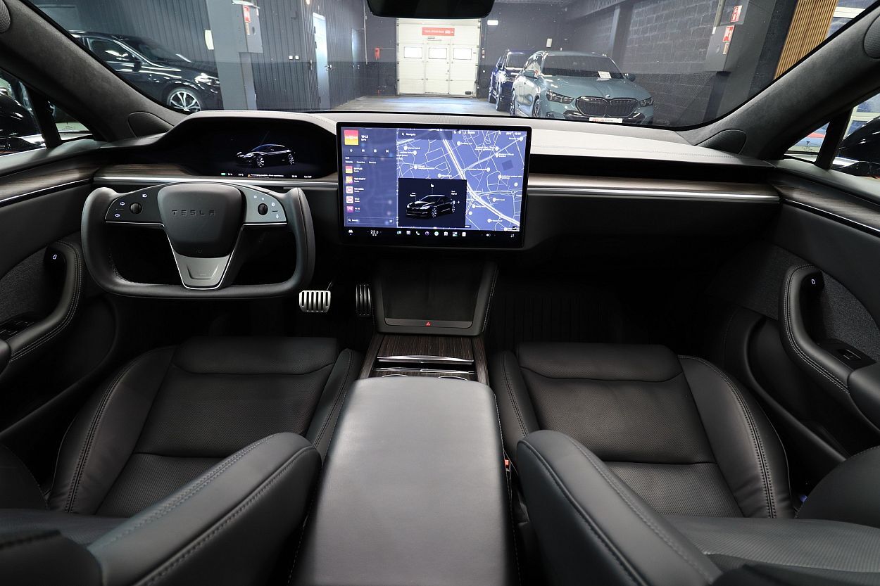 Tesla Model S 2023, photo 6/31