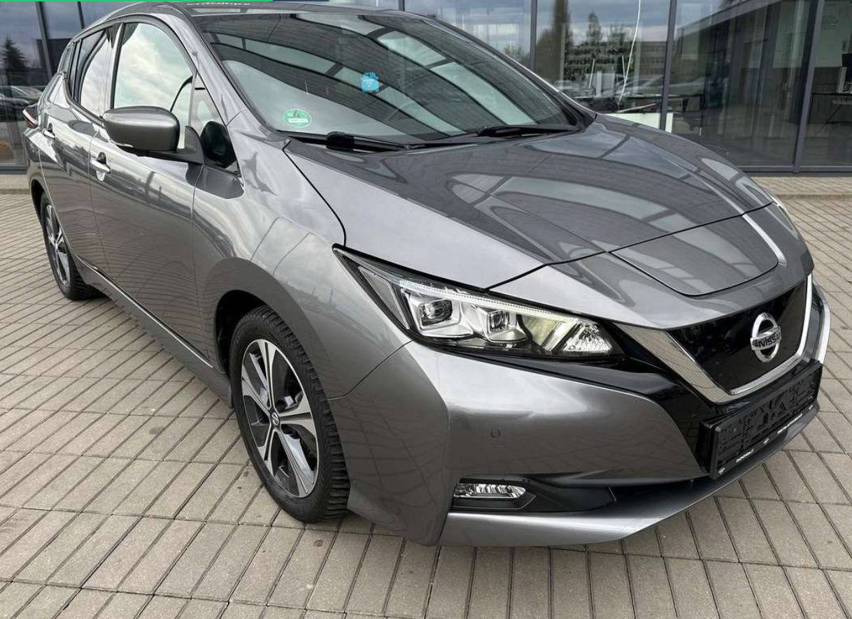 Nissan Leaf 2021, photo 2/16