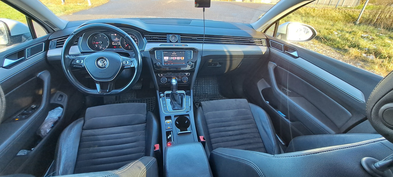 Volkswagen Passat 2015, photo 6/10