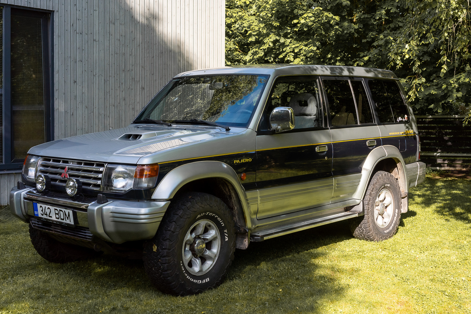 Mitsubishi Pajero GLS 1997, photo 2/14