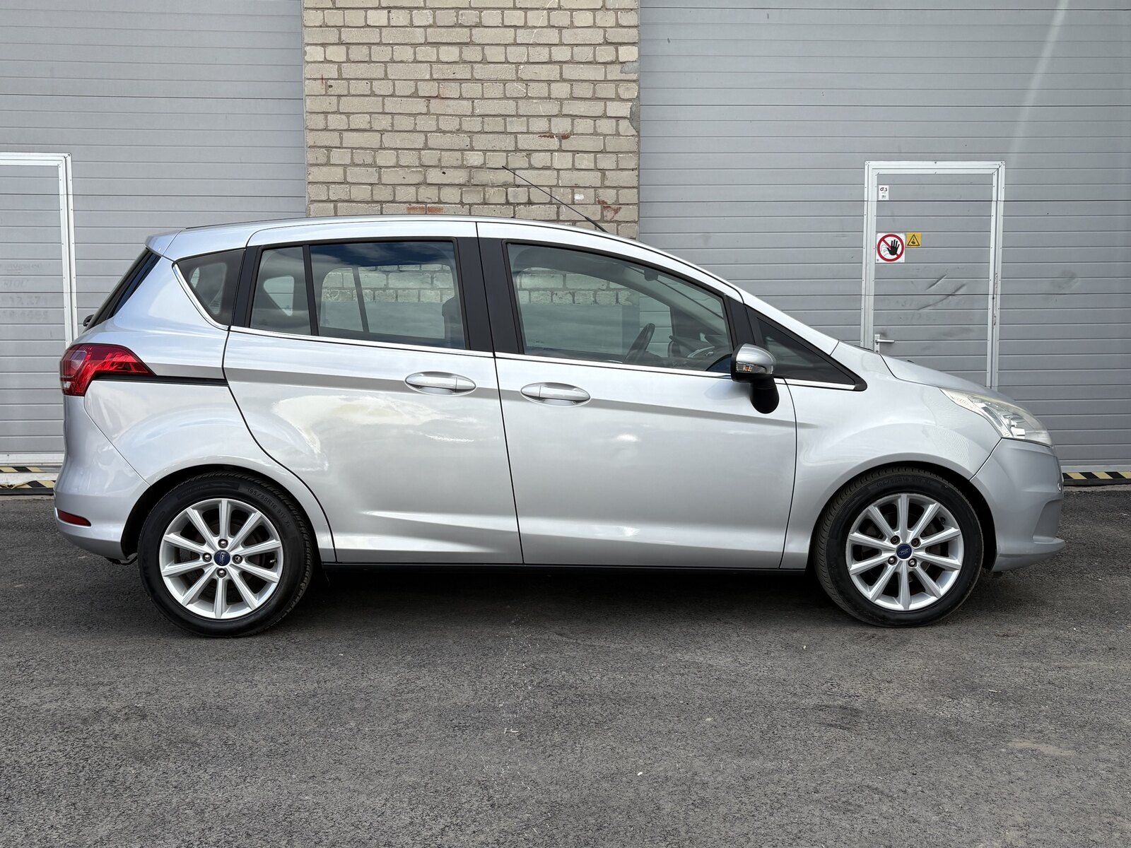 Ford B-Max 2014, kuva 5/20