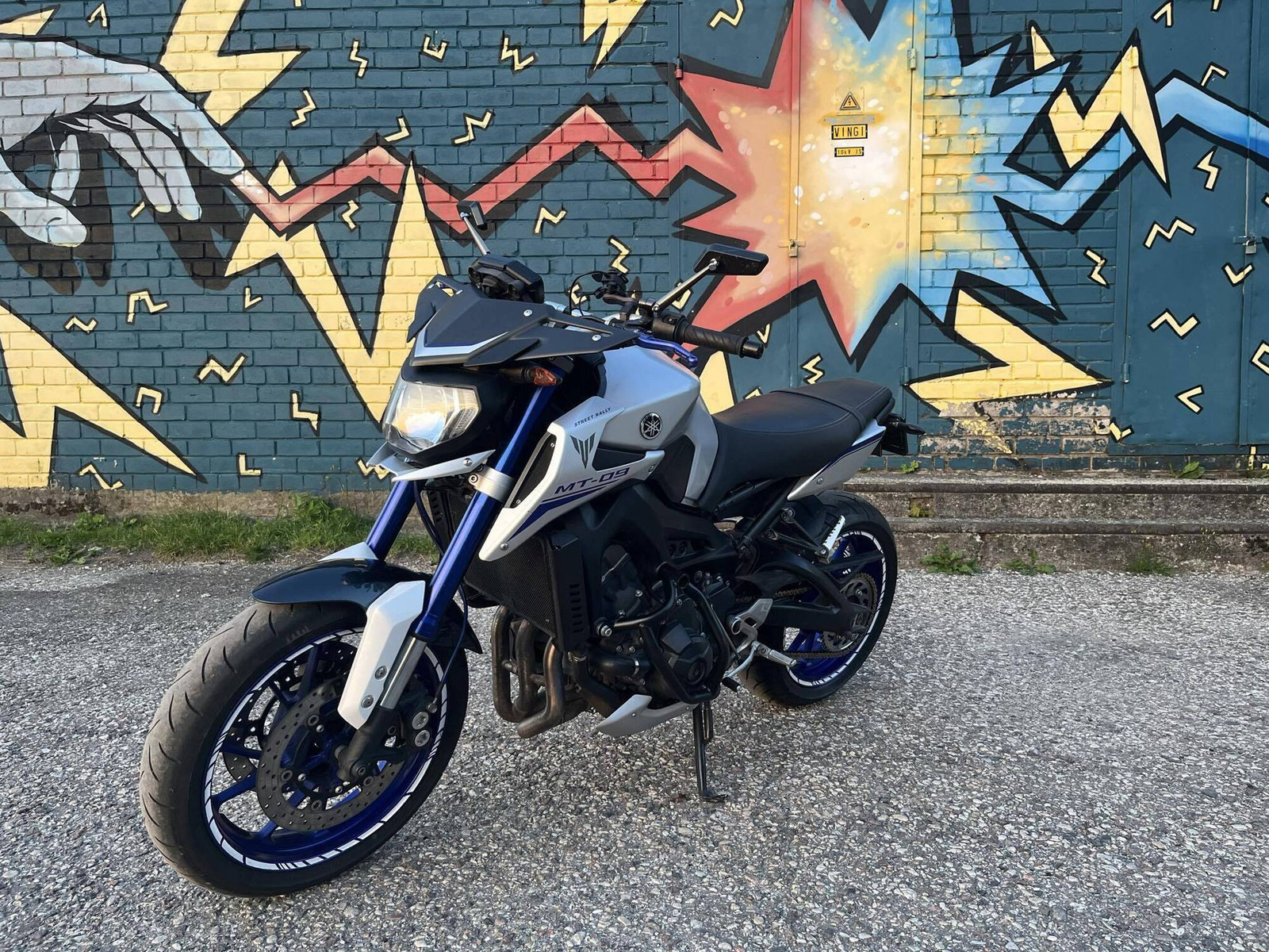 Yamaha MT-09 2015, photo 3/13