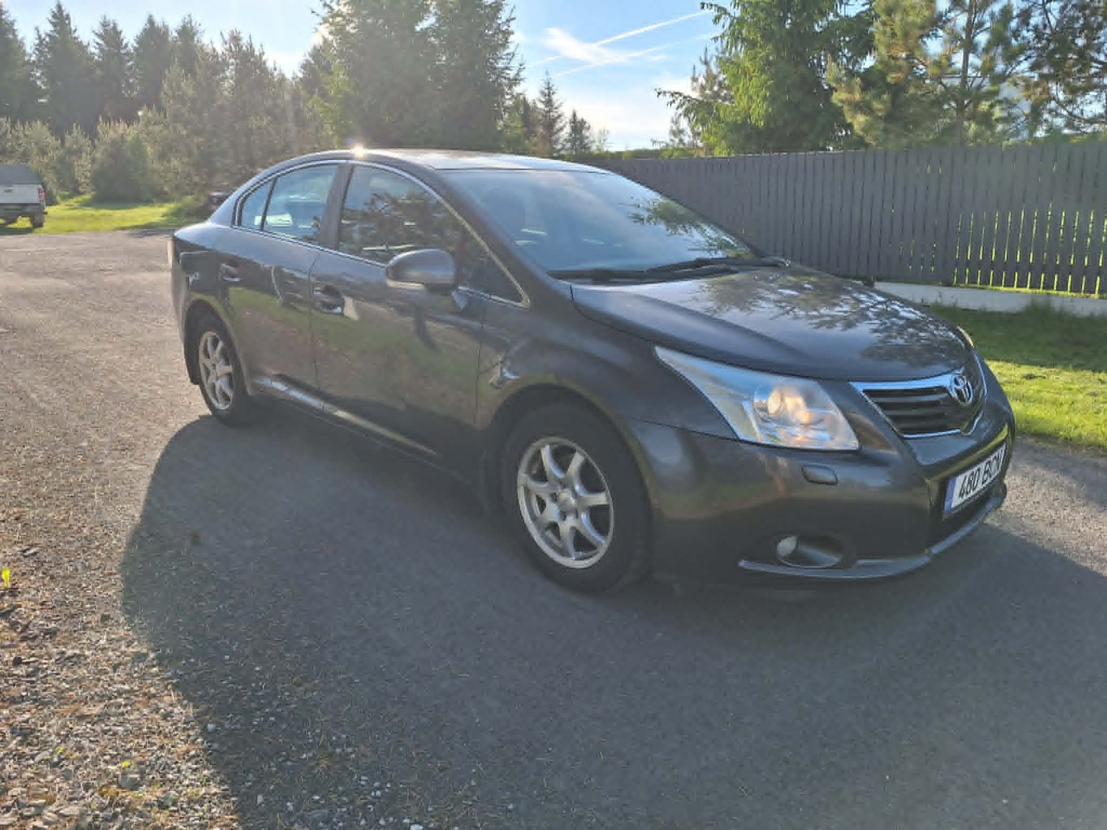 Toyota Avensis 2010, photo 3/12