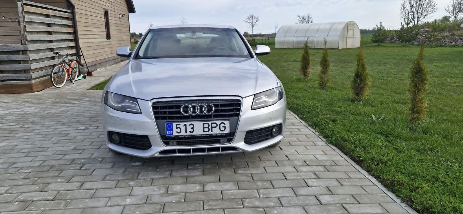 Audi A4 2010, photo 2/6