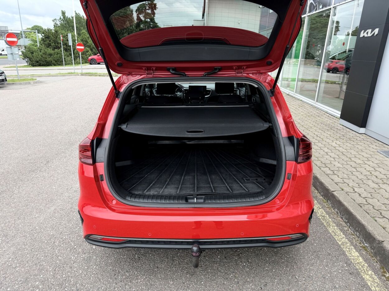 Kia cee'd Sportswagon 2021, photo 6/10
