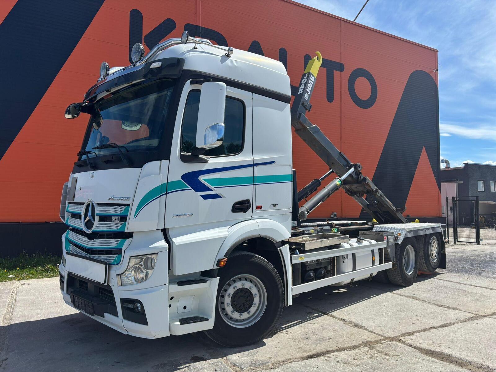 Mercedes-Benz Actros 2015, kuva 2/10