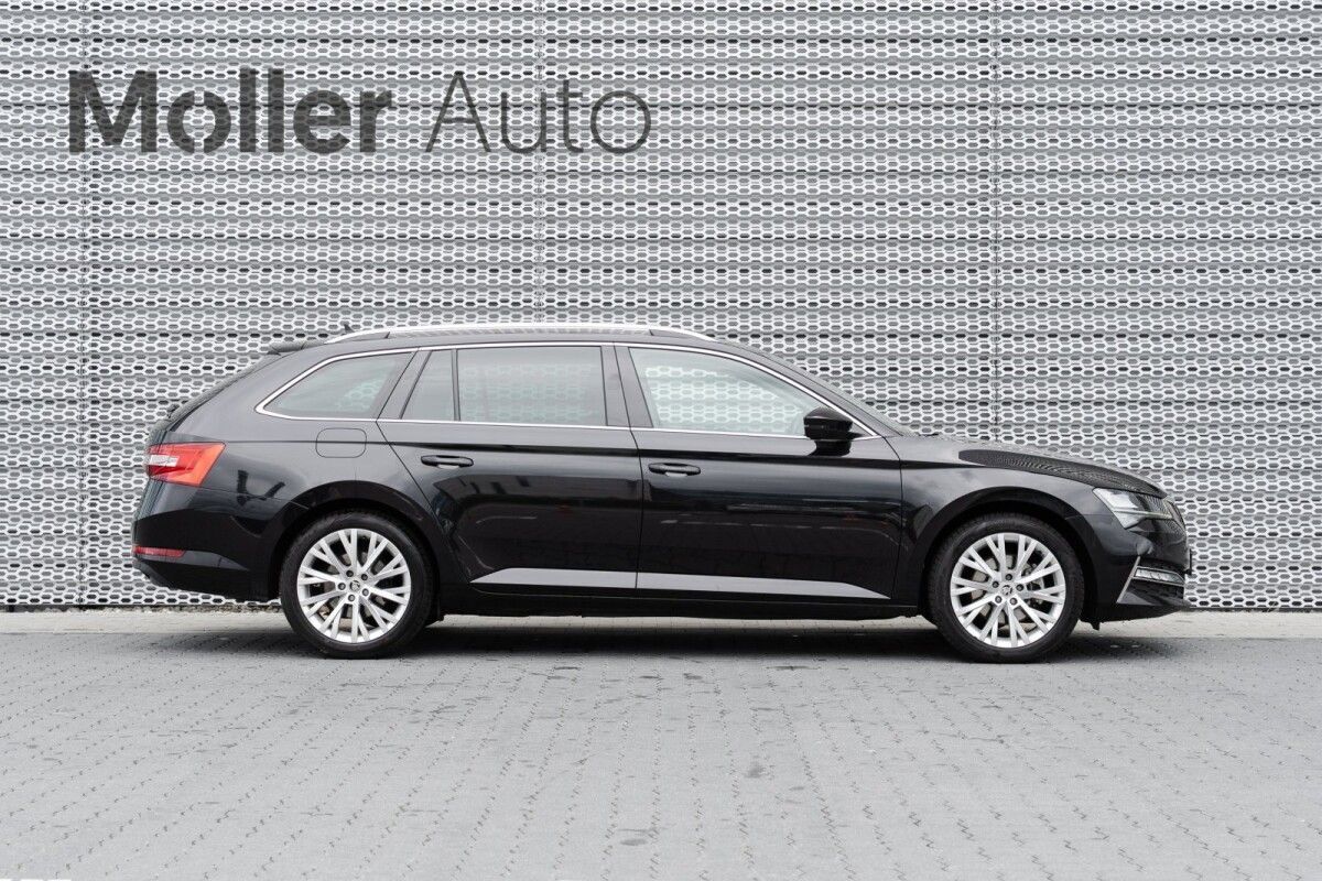 Škoda Superb 2022, photo 5/30