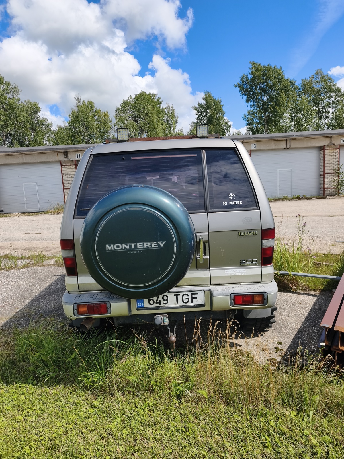 Isuzu Trooper, kuva 3/4