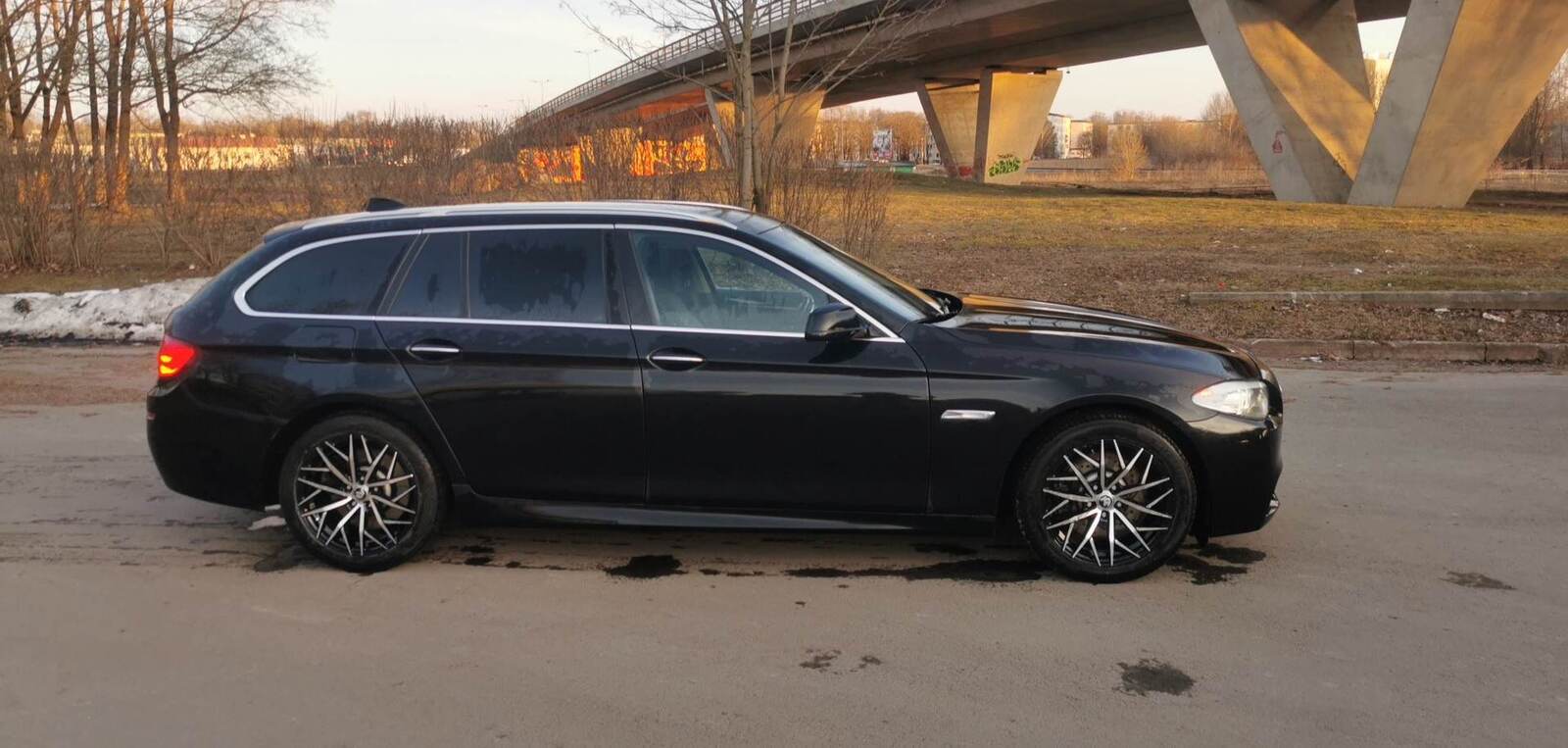 BMW 530 2011, photo 2/15
