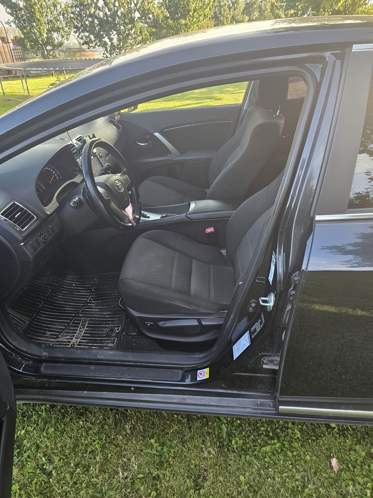Toyota Avensis 2015, photo 5/8