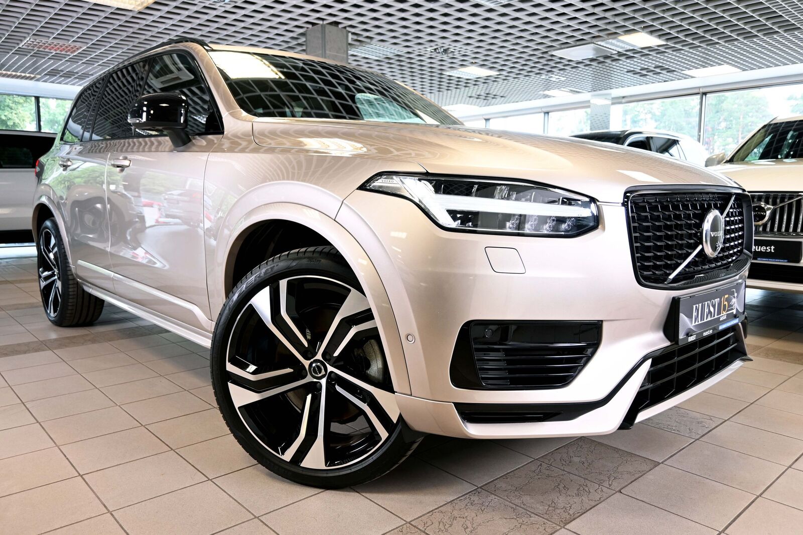 Volvo XC90 AWD B&W LUXURY+ ULTRA DARK XENIUM INTELLI PRO 2.0 T8 Plug-in LONG RANGE 335kW