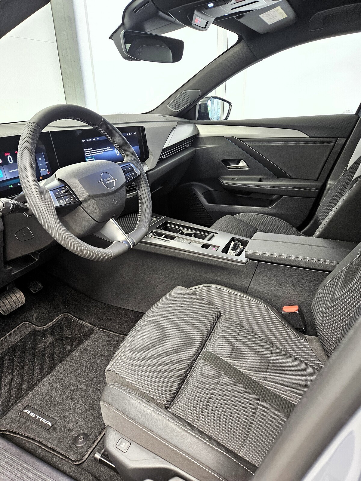 Opel Astra GS 2026, photo 4/8