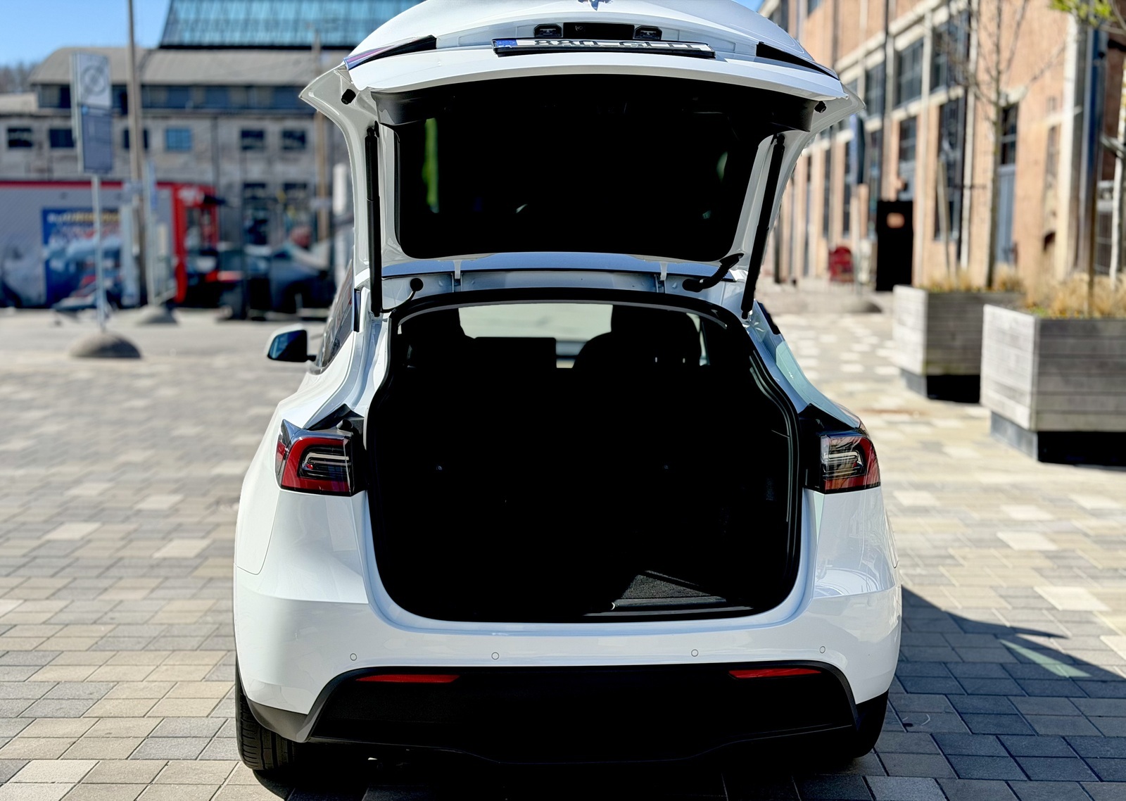 Tesla Model Y 2022, photo 6/21