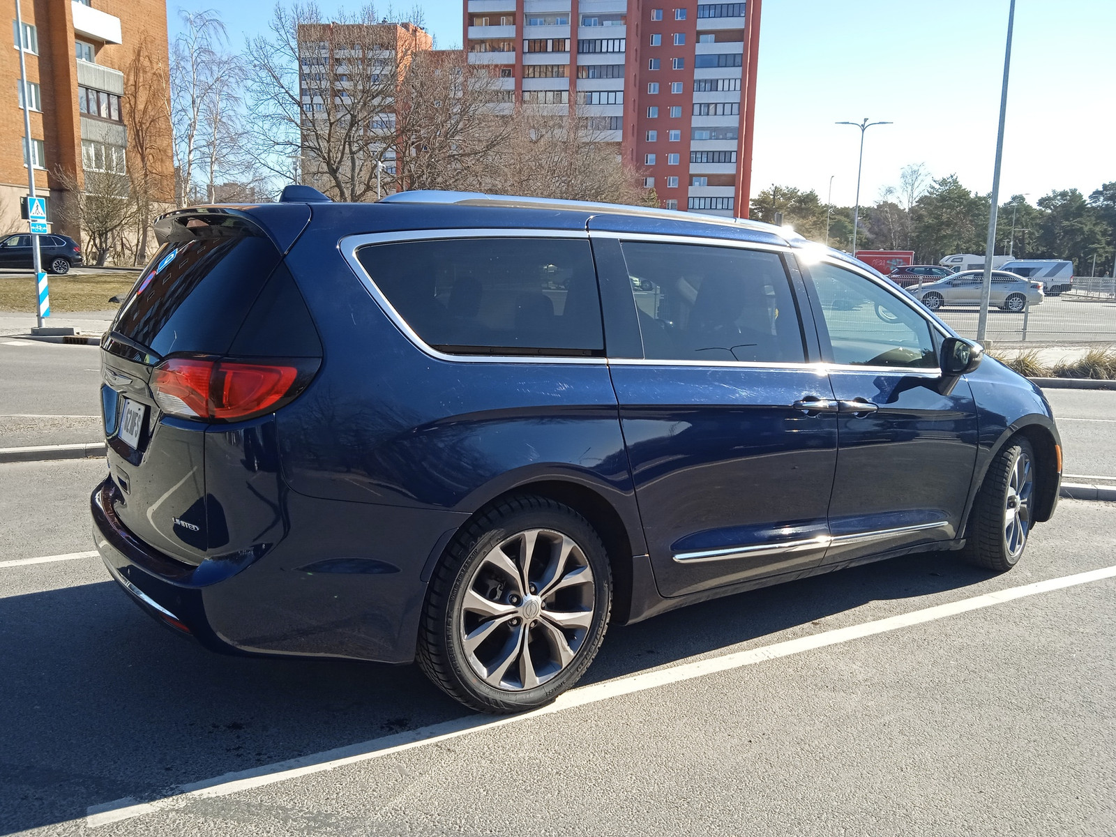 Chrysler Pacifica 2016, photo 2/15