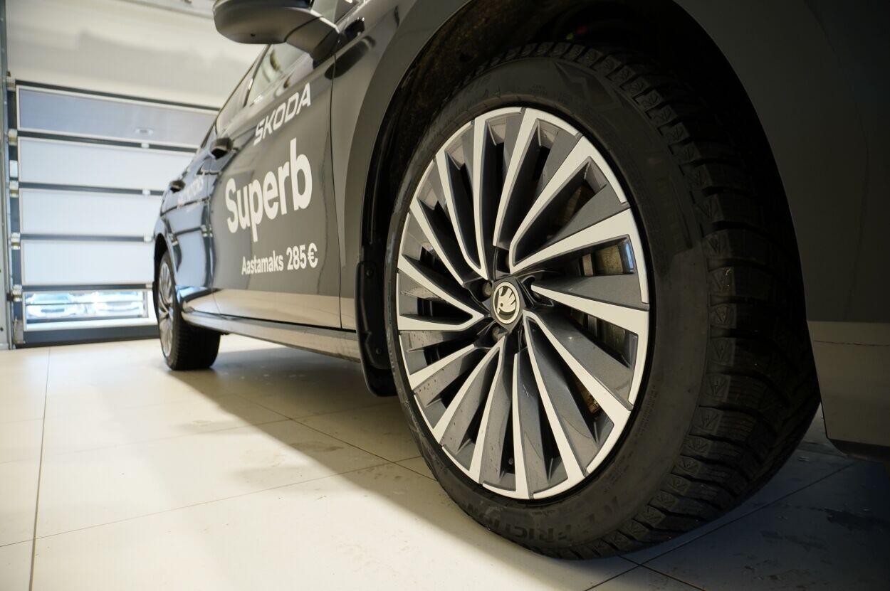 Škoda Superb 2025, photo 5/29