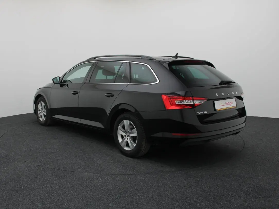 Škoda Superb 2020, photo 7/10