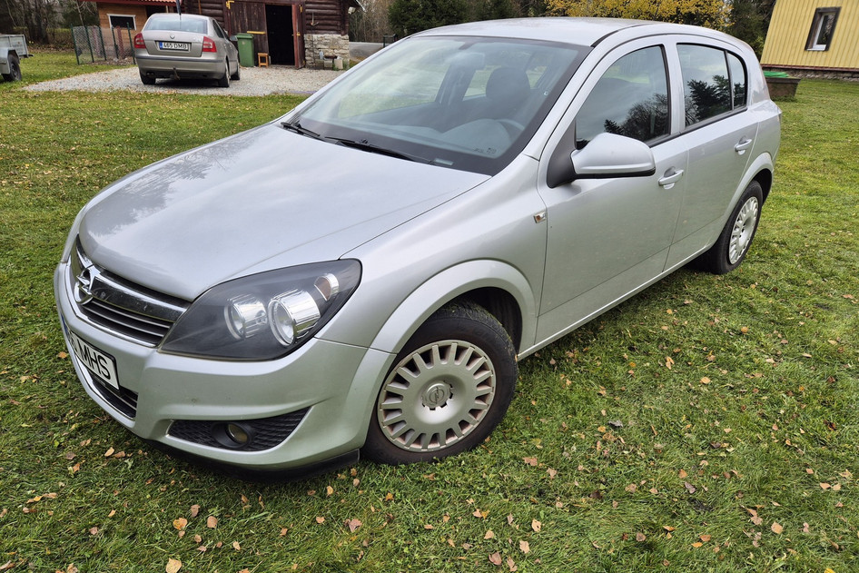 Opel Astra, 2012, 1.6, 85 kW, petrol, manual, front-wheel drive