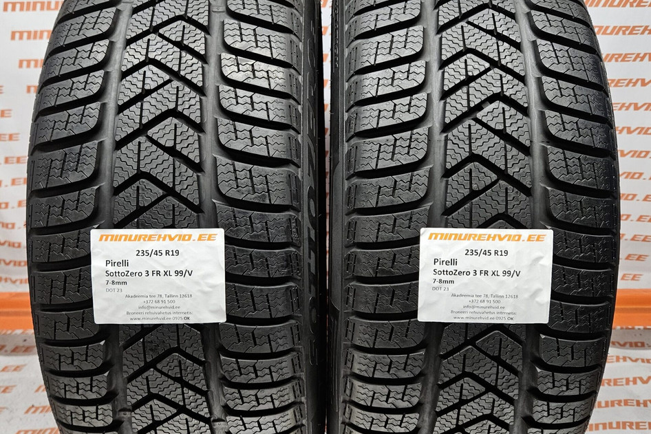 Used studless winter tire 235/45R19 Pirelli SottoZero 3 FR XL 99/V