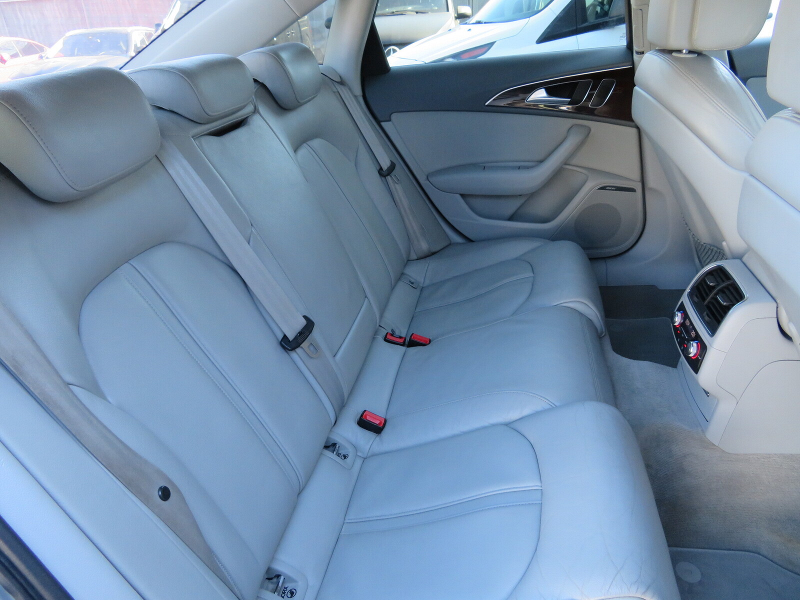 Audi A6 2011, photo 5/9