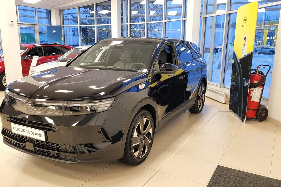 Opel Grandland, 2025, 1.2, 100 kW, hybrid (petrol/electric), automatic, front-wheel drive
