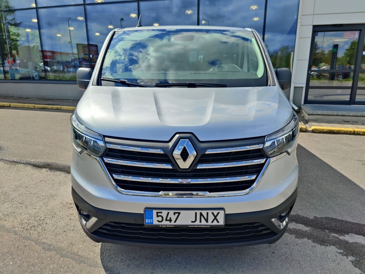 Renault Trafic 2022, photo 7/11