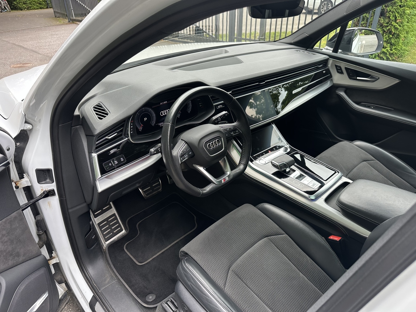 Audi Q7 2020, photo 6/10