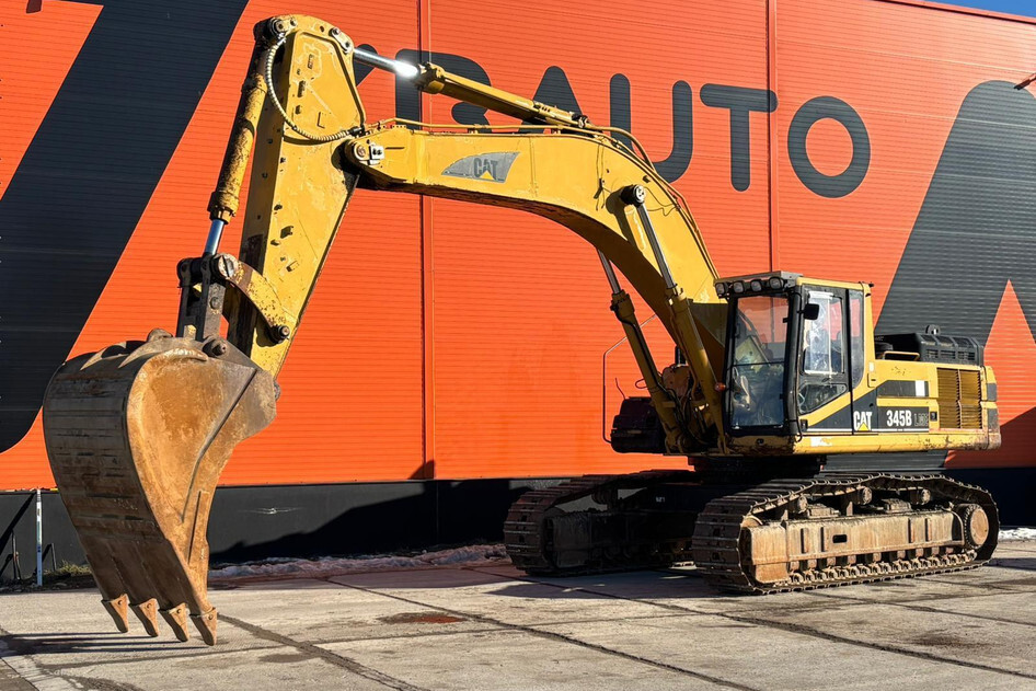 Caterpillar 345 B, 327 kW, dīzelis