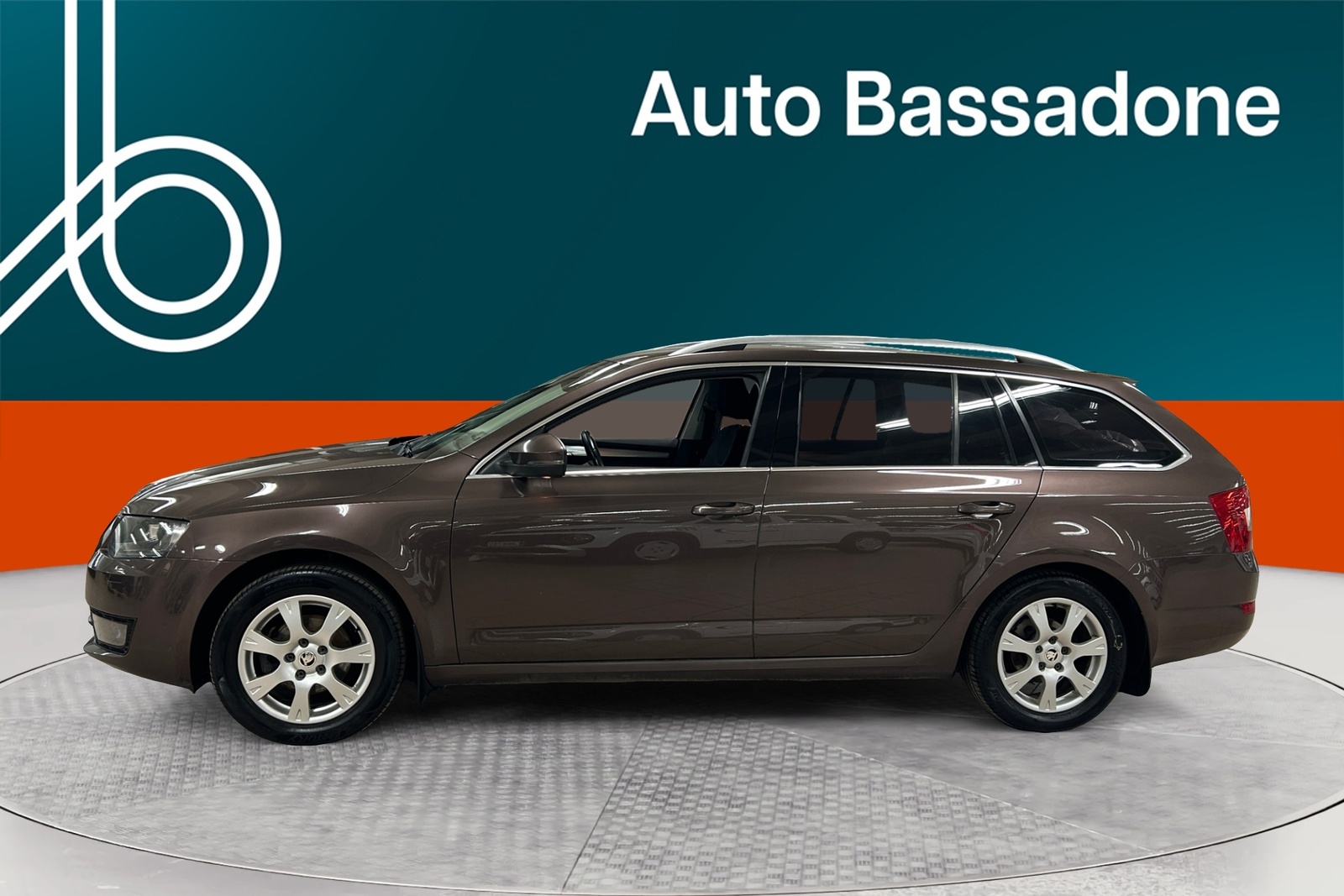 Škoda Octavia 2014, kuva 2/10