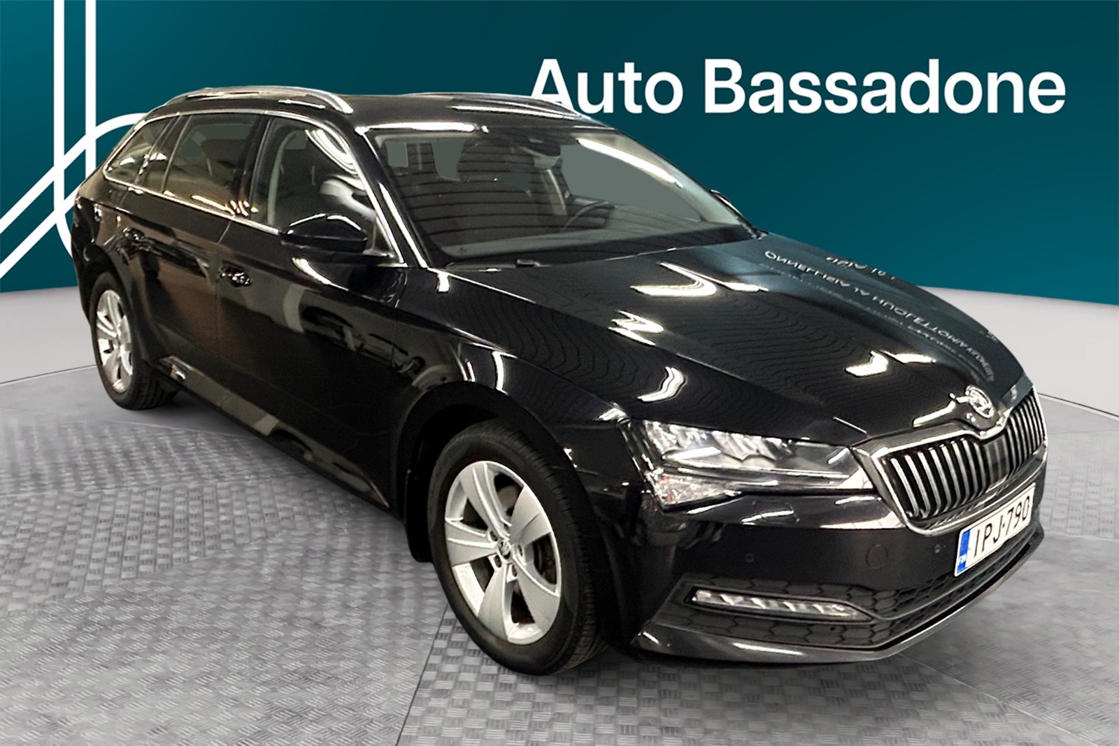 Škoda Superb 2022, photo 7/21