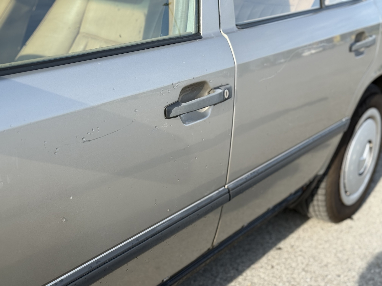 Mercedes-Benz 300 1988, photo 7/7