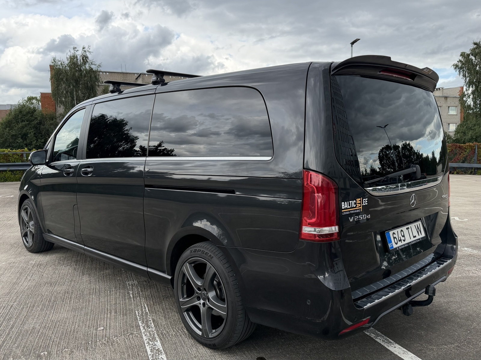 Mercedes-Benz V 250 AMG 2020, kuva 5/10