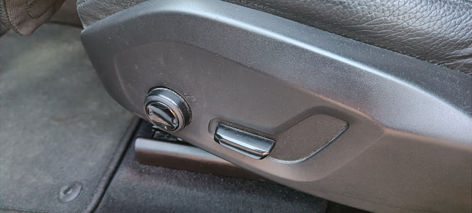 Volvo XC60 2022, photo 5/21
