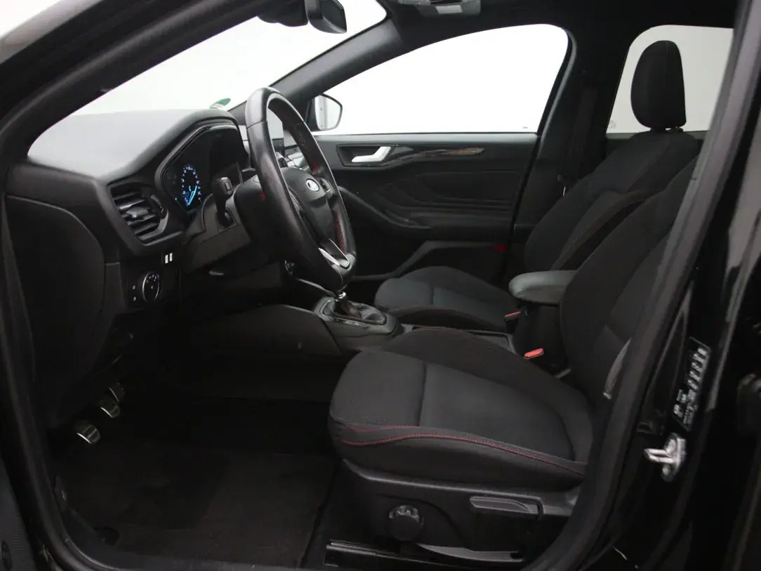 Ford Focus 2019, photo 4/36