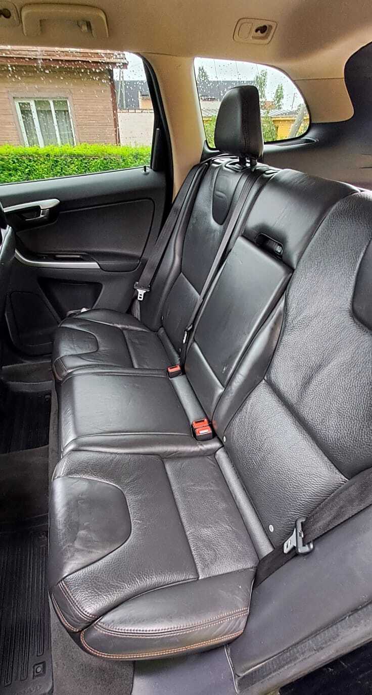 Volvo XC60 2010, photo 6/8