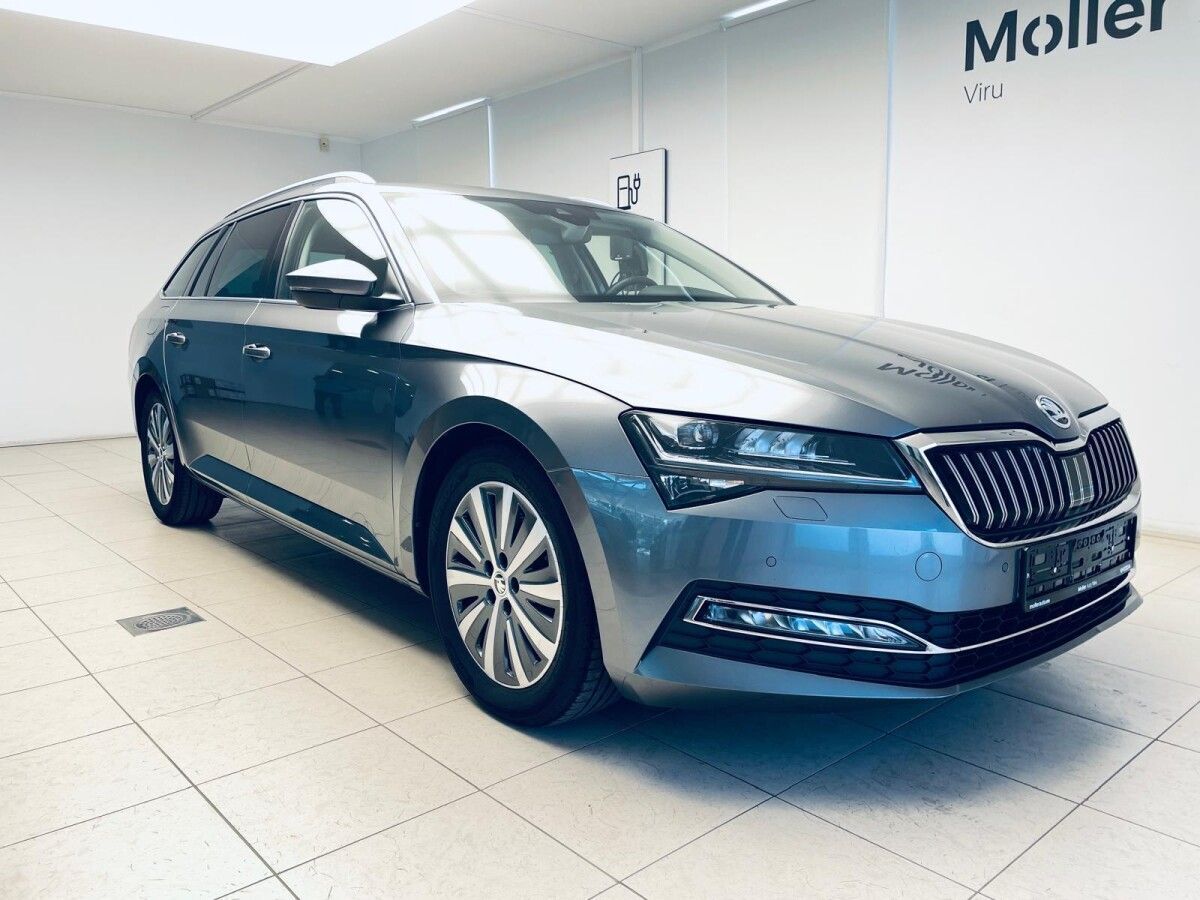 Škoda Superb 2023, photo 2/53